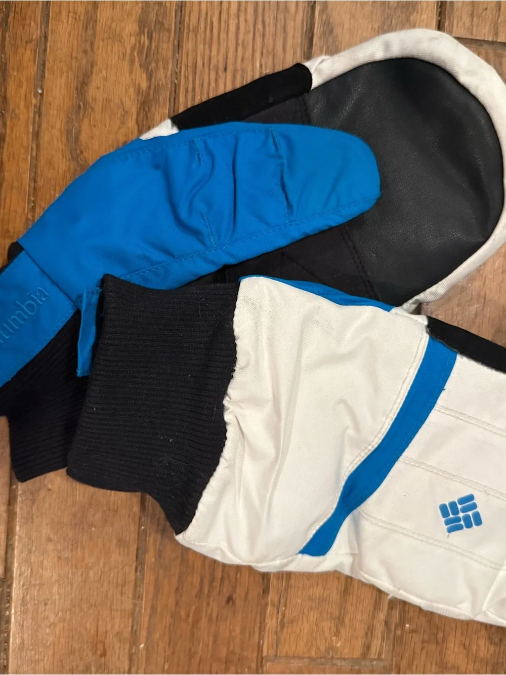 Columbia Women’s Blue & White Waterproof Skiing Mittens